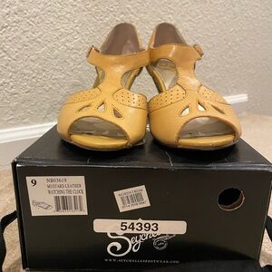 Seychelles Yellow Leather Heels
